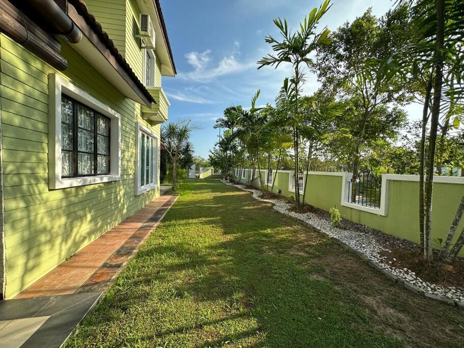 Green Homestay Nilai Zewnętrze zdjęcie