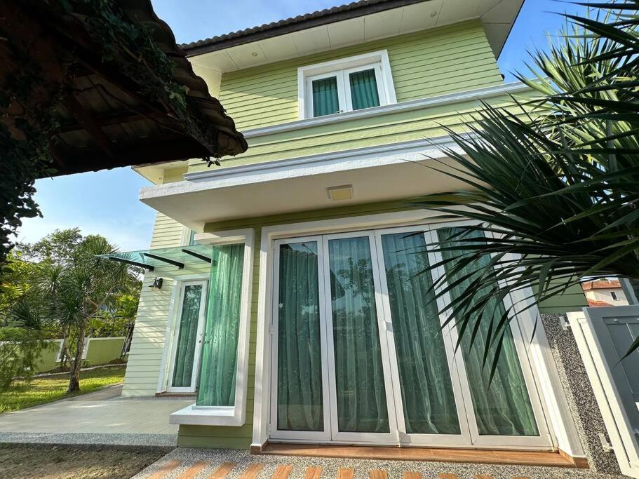 Green Homestay Nilai Zewnętrze zdjęcie