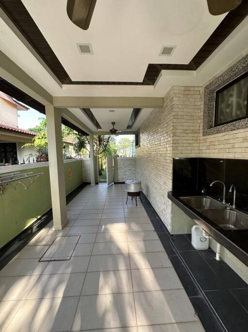 Green Homestay Nilai Zewnętrze zdjęcie